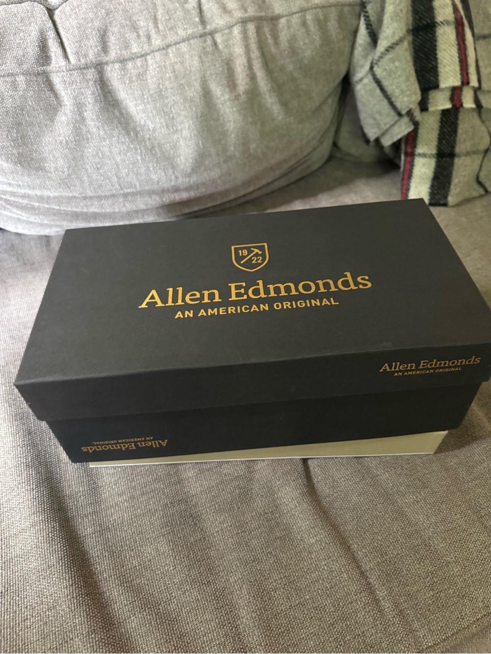 Allen Edmonds Black Box with Gold Logo